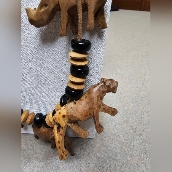 Vintage Ethnic Wooden Carved African Safari Animal Necklace - Picture 4 of 7